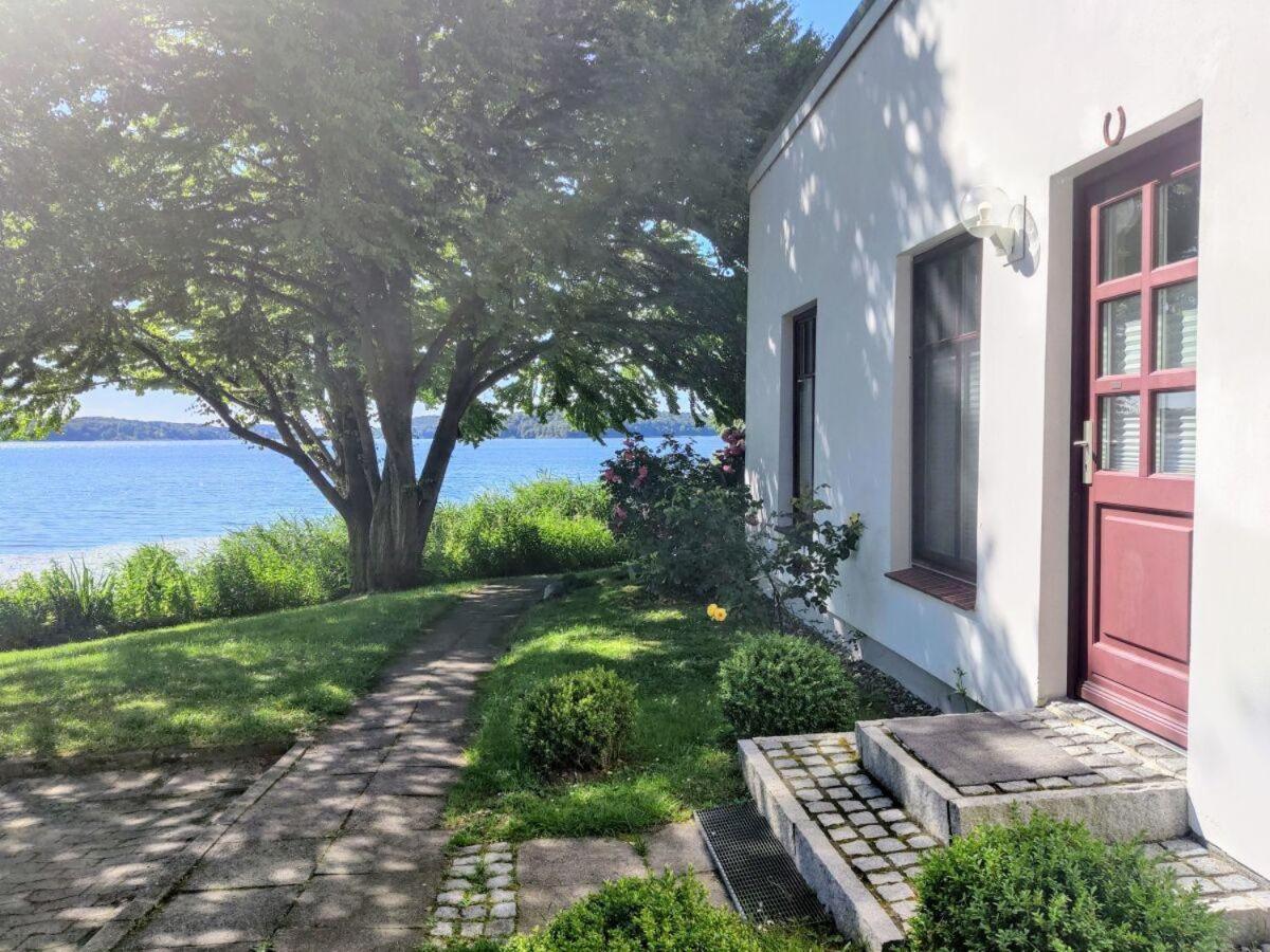 Ferienhaus-mit-direktem-Zugang-zum-Kellersee