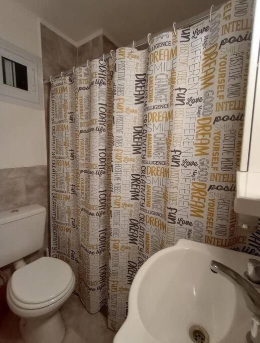 Departamento Centrico 2A - Valor en Dolares!!!