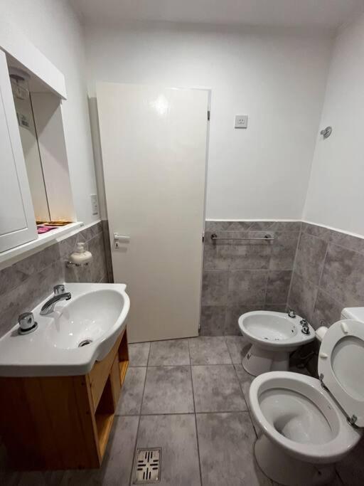 Departamento Centrico 2A - Valor en Dolares!!!