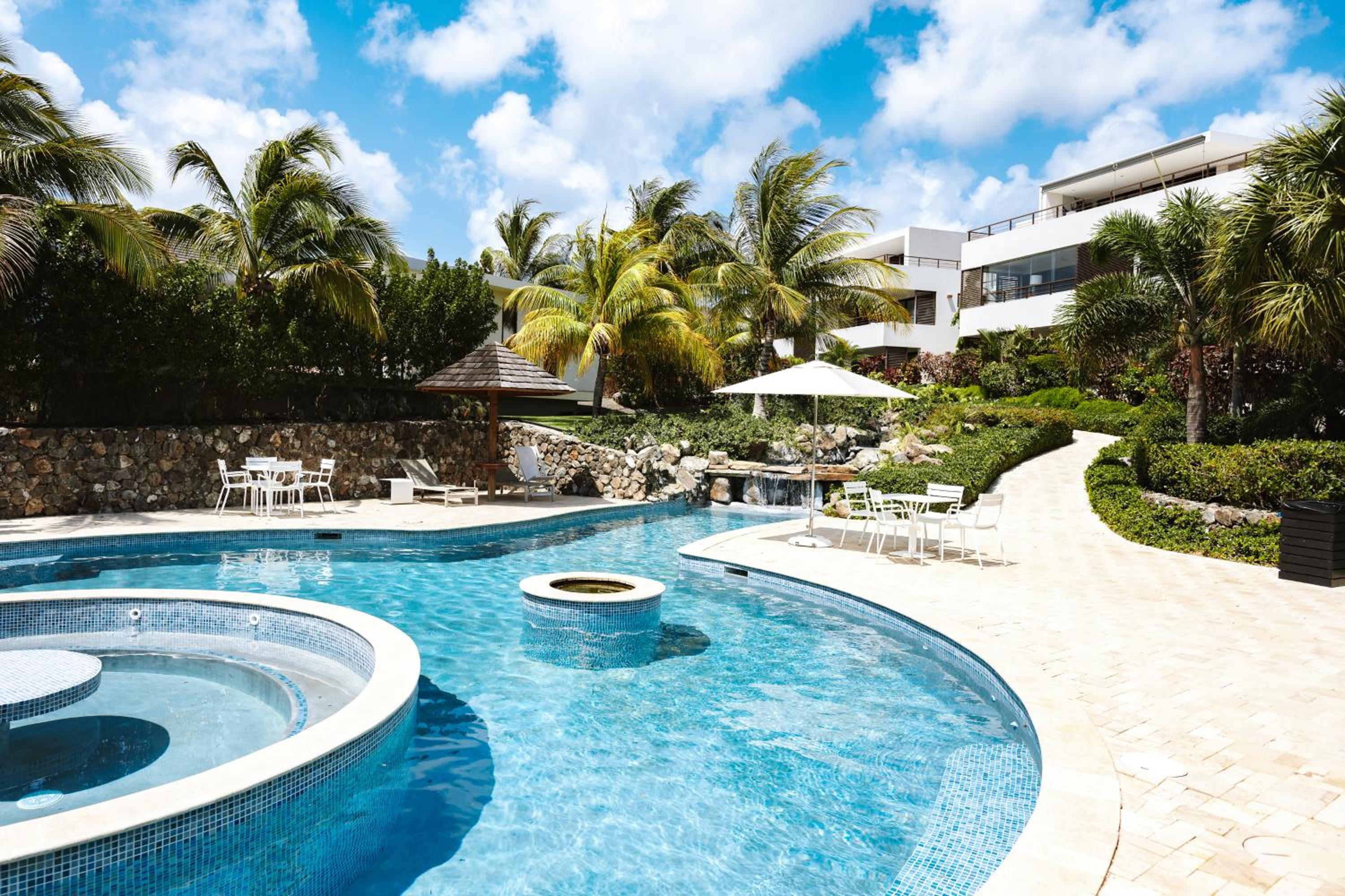 Jan Sofat LUX - 2 swimming pools - 2 bedroom Apartment Mariposa