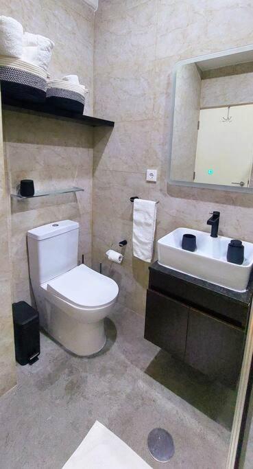 Modern design 1br in downtown Luanda