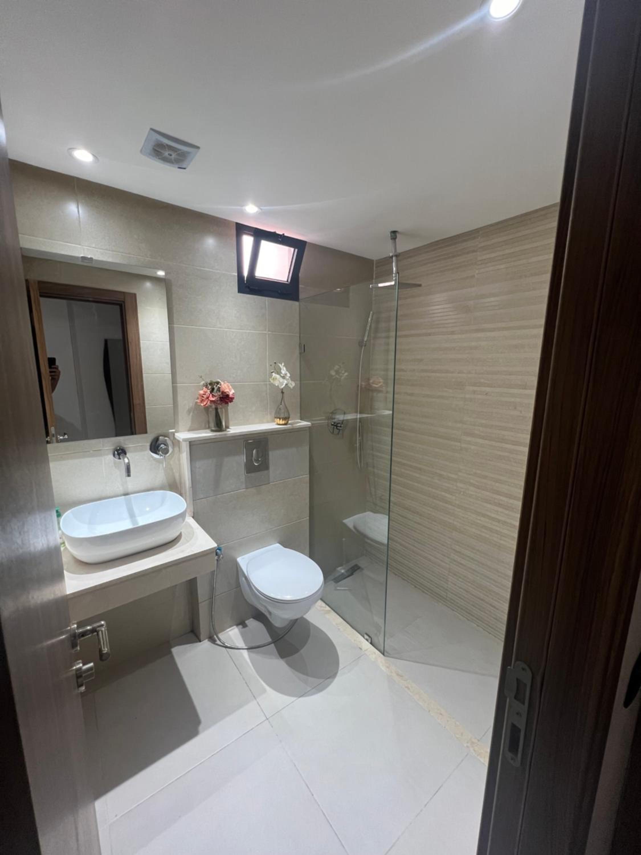 Superbe appartement hivernage piscine, parking t19