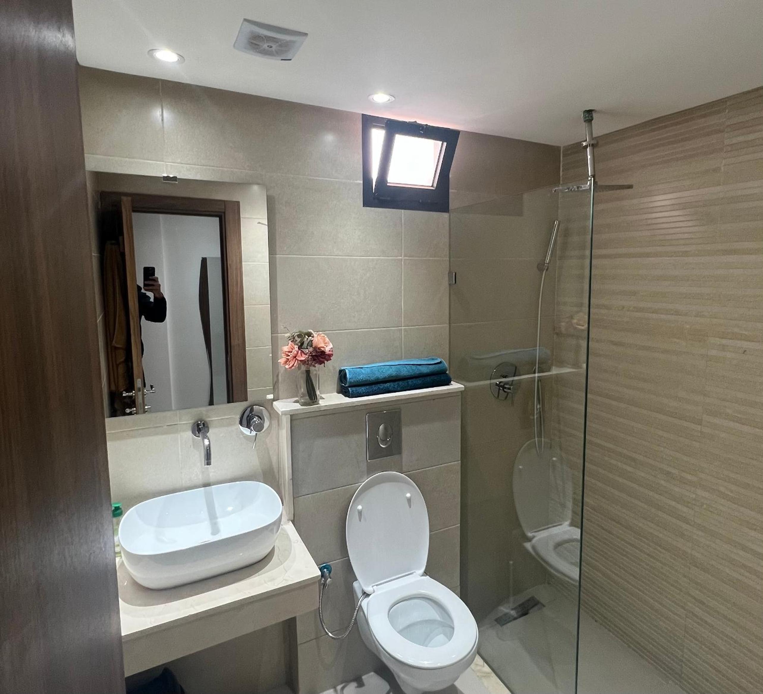 Superbe appartement hivernage piscine, parking t19