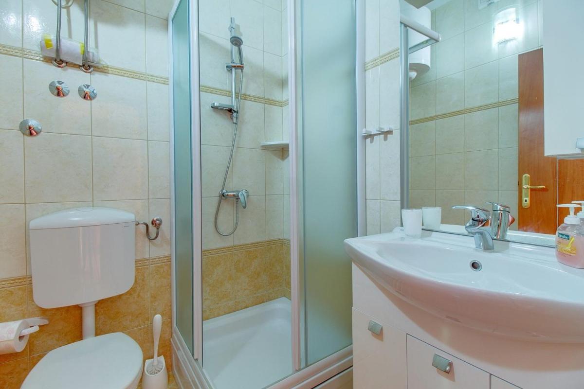 House Alan with Sea View 50m from the sea in Nerezine view 4