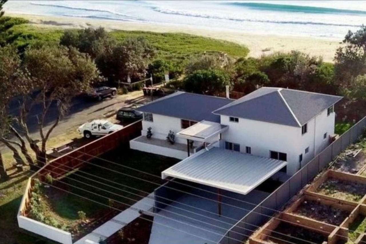 Diamond Beach House beachfront pool pets