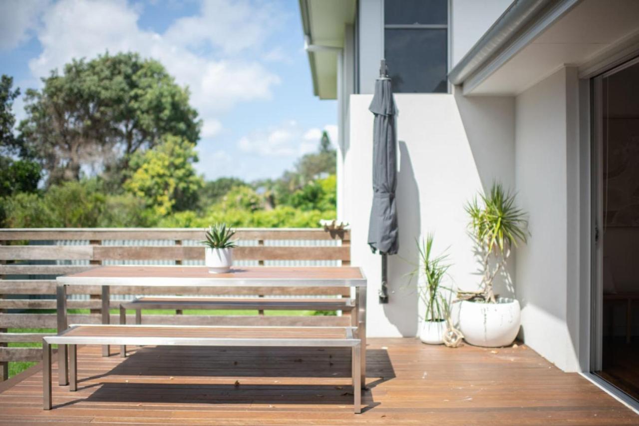Diamond Beach House beachfront pool pets