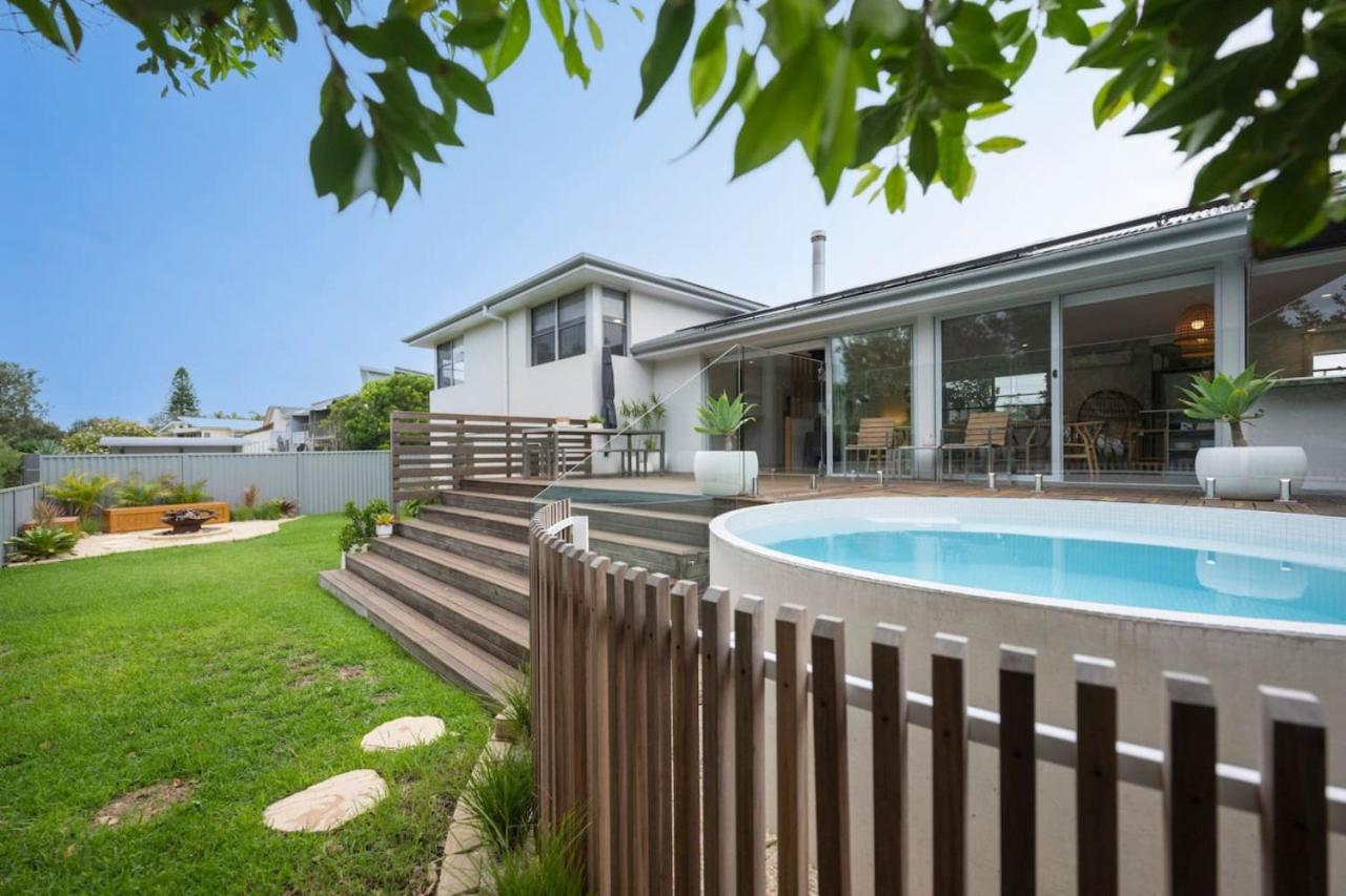 Diamond Beach House beachfront pool pets