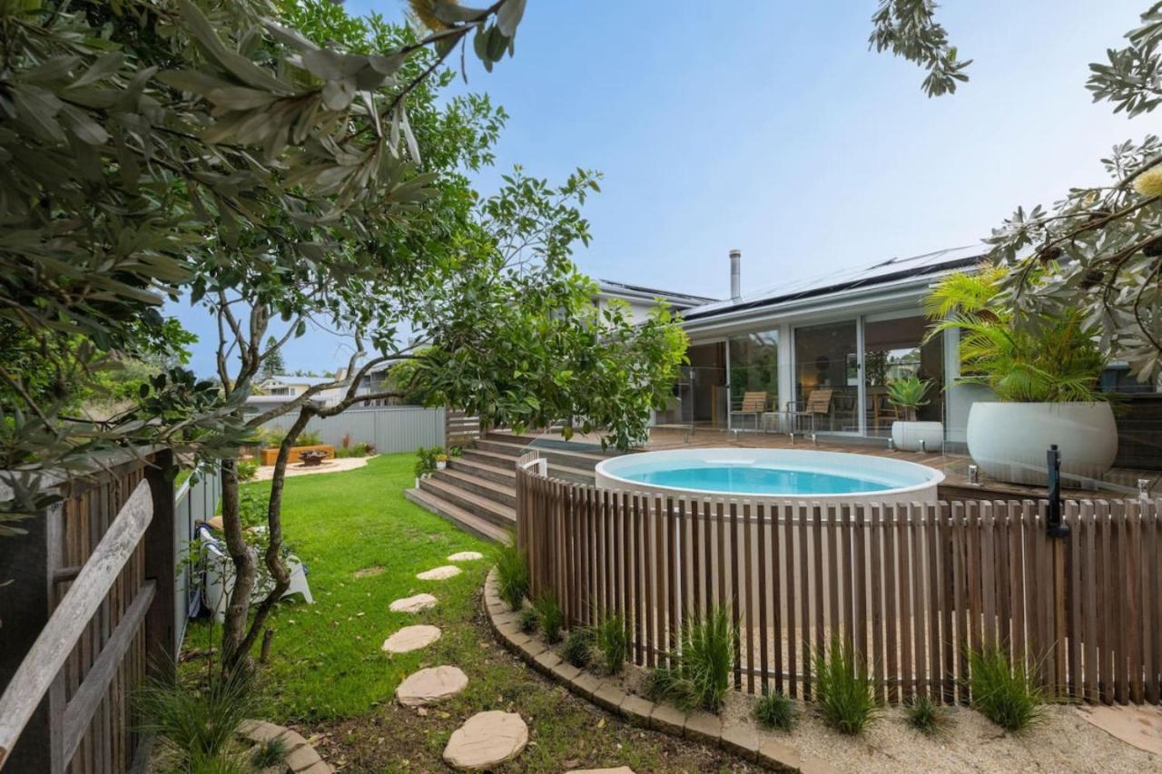 Diamond Beach House beachfront pool pets