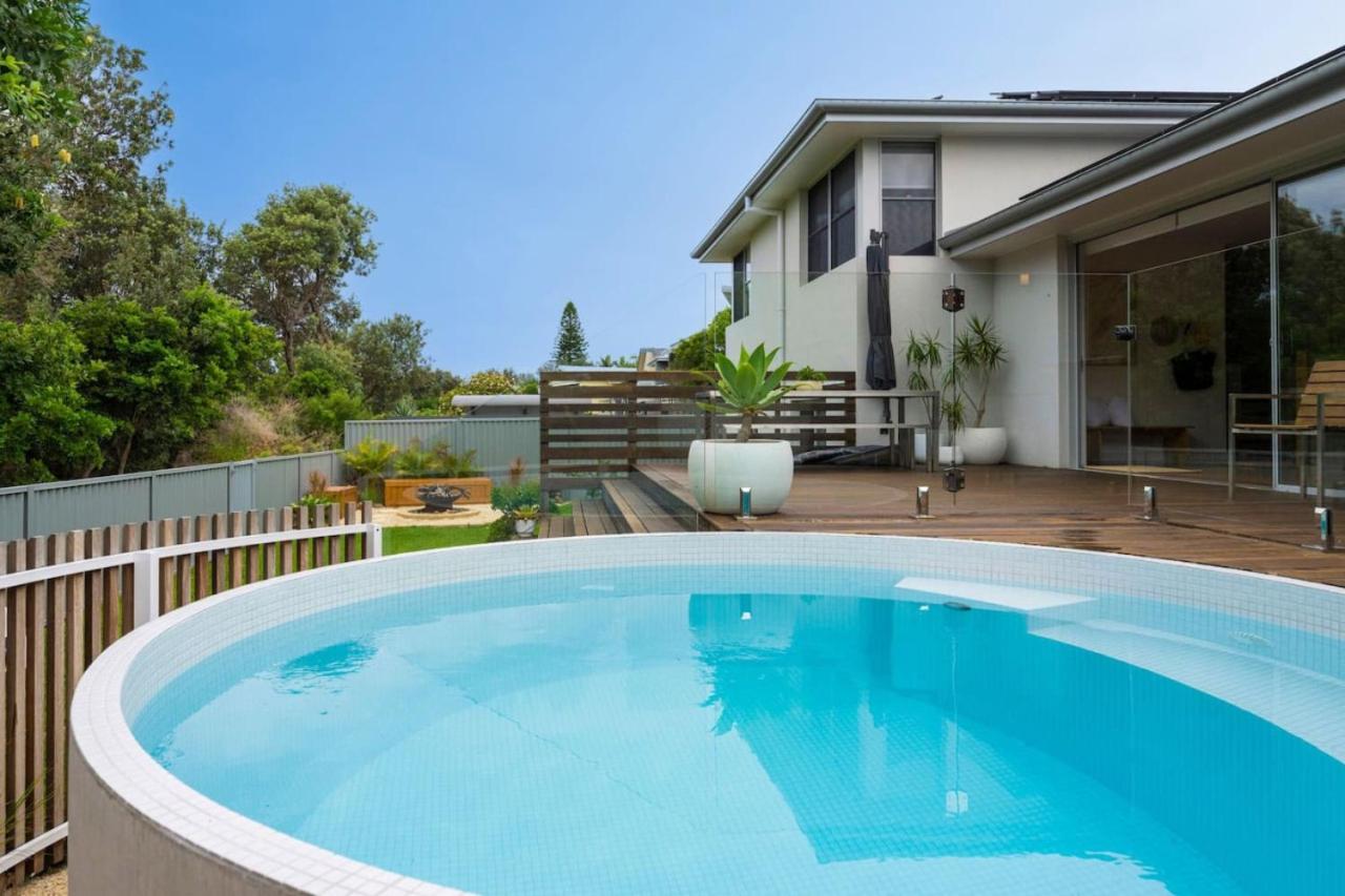 Diamond Beach House beachfront pool pets