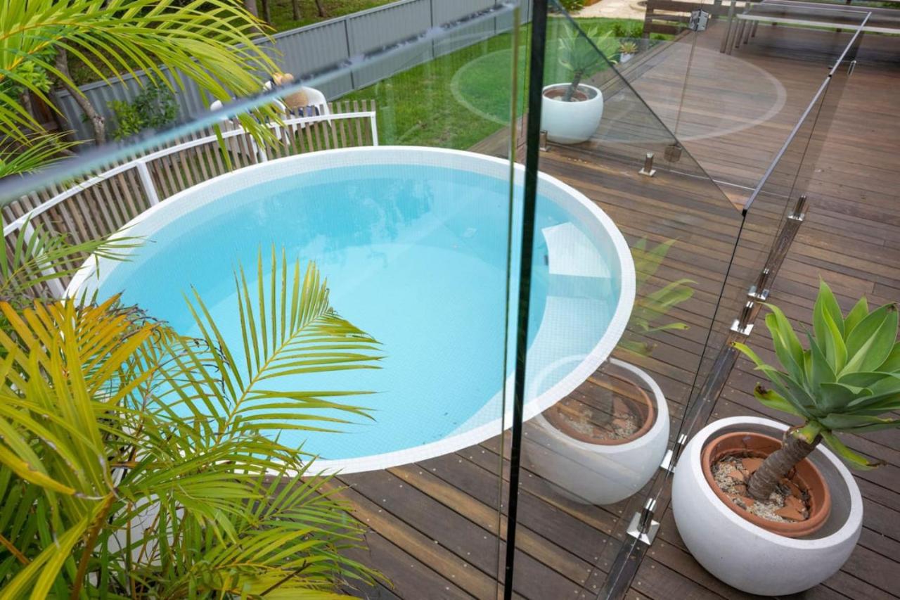 Diamond Beach House beachfront pool pets