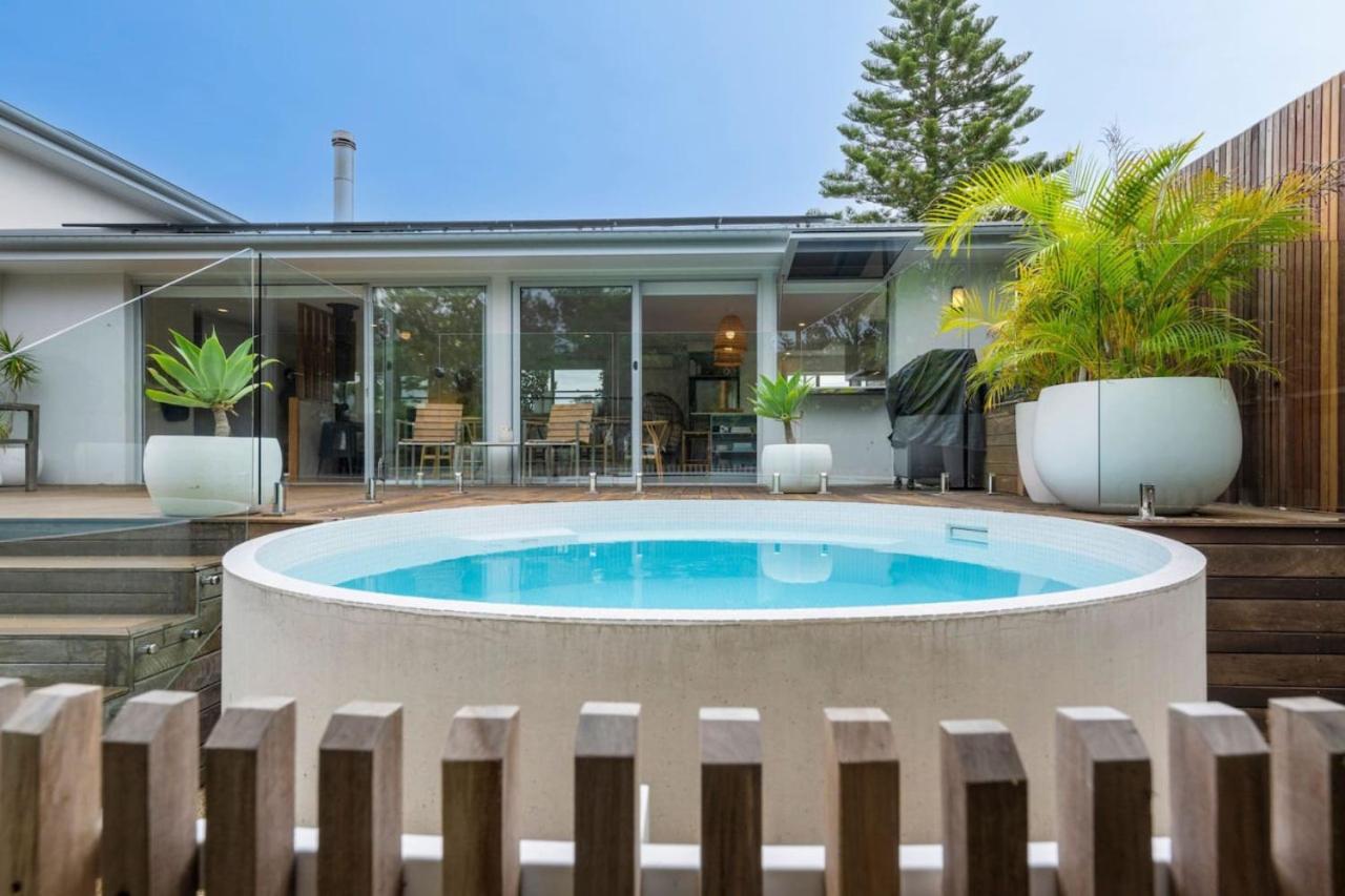 Diamond Beach House beachfront pool pets