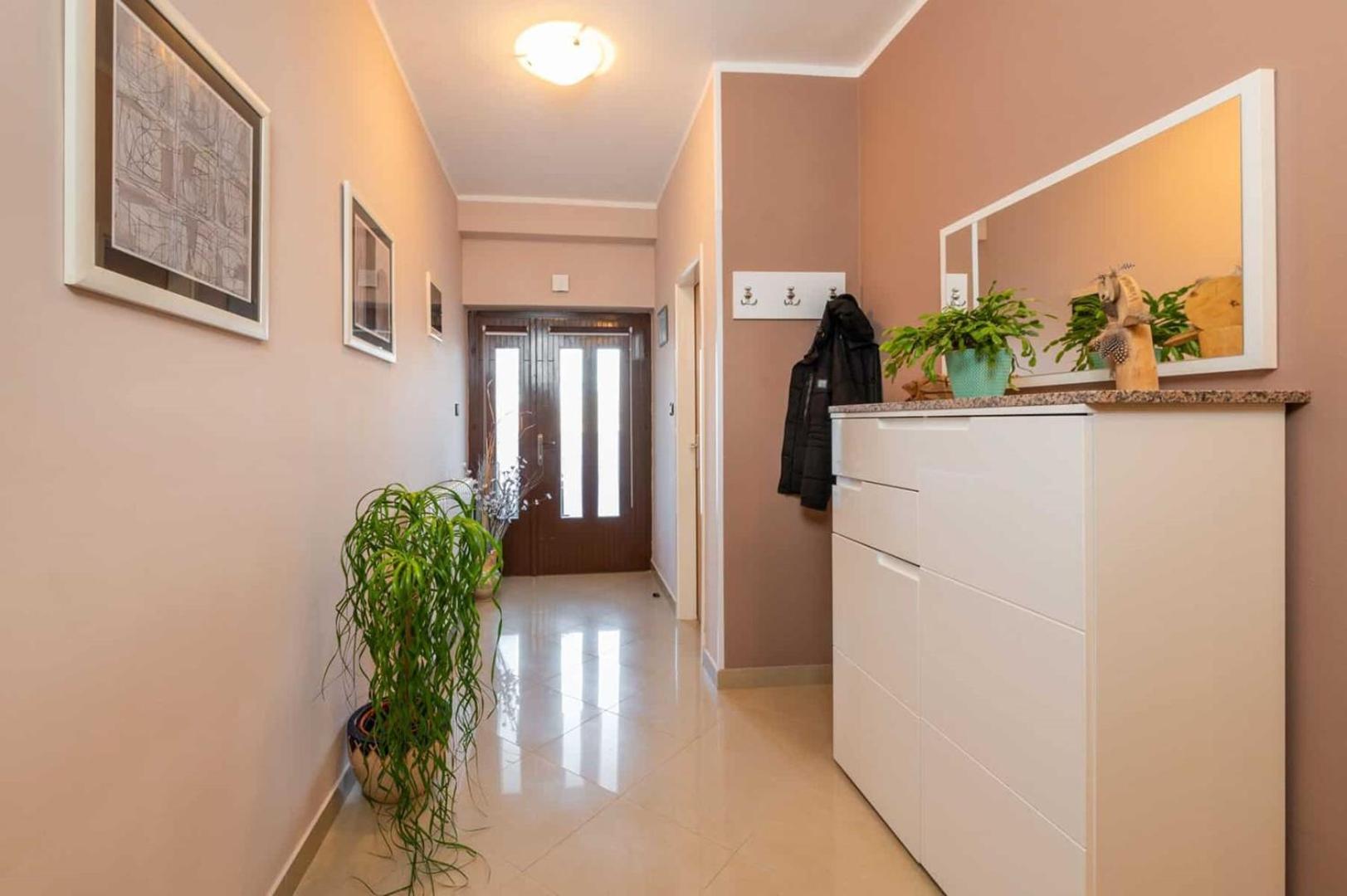 Apartment Romantik for max 4 people, kids friendly with playground and pool