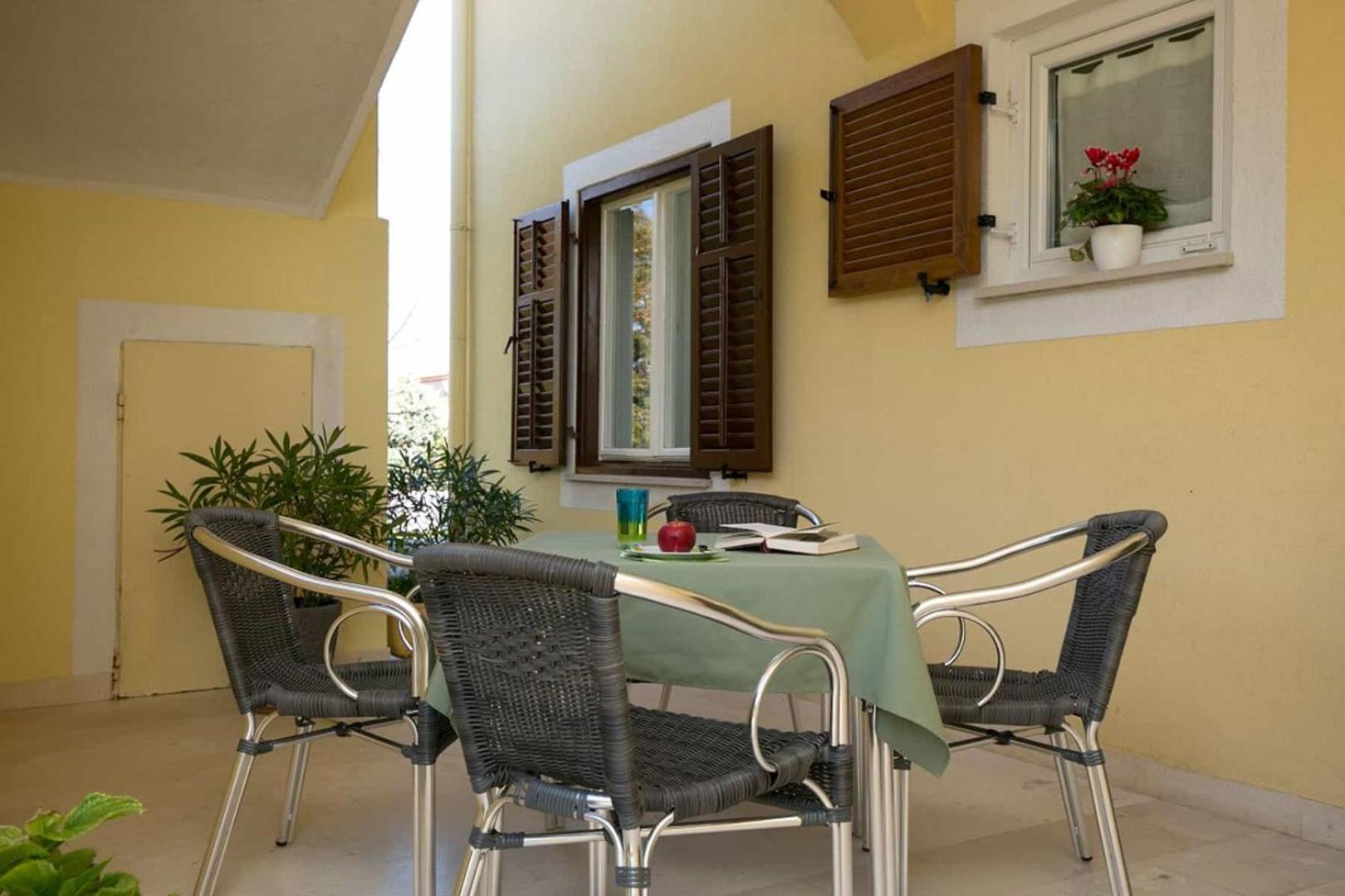 Apartment Romantik for max 4 people, kids friendly with playground and pool