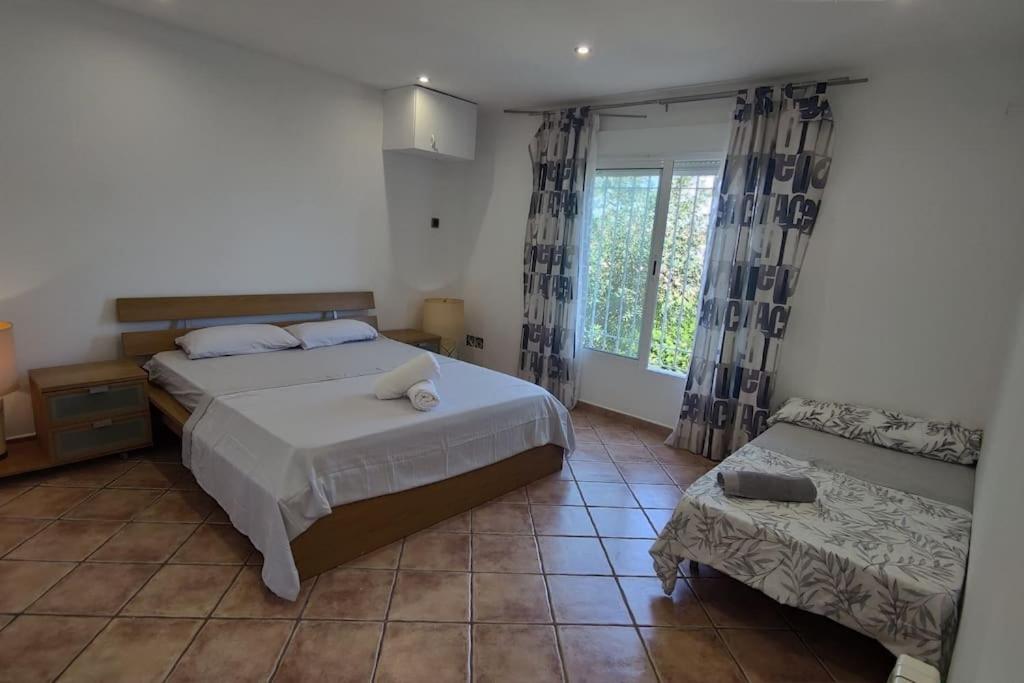 Villa Almunia