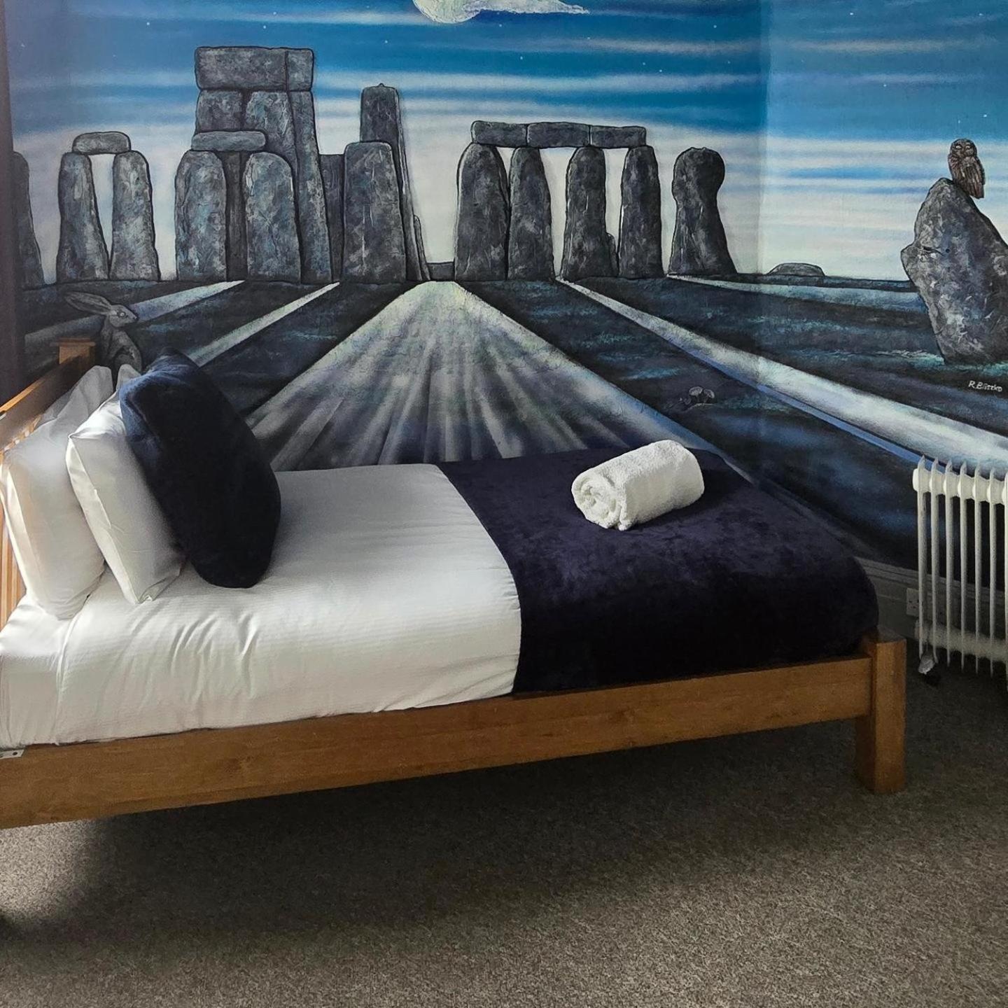 Stonehenge Inn