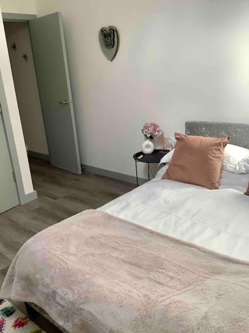 The Roscoe Boutique Apartment