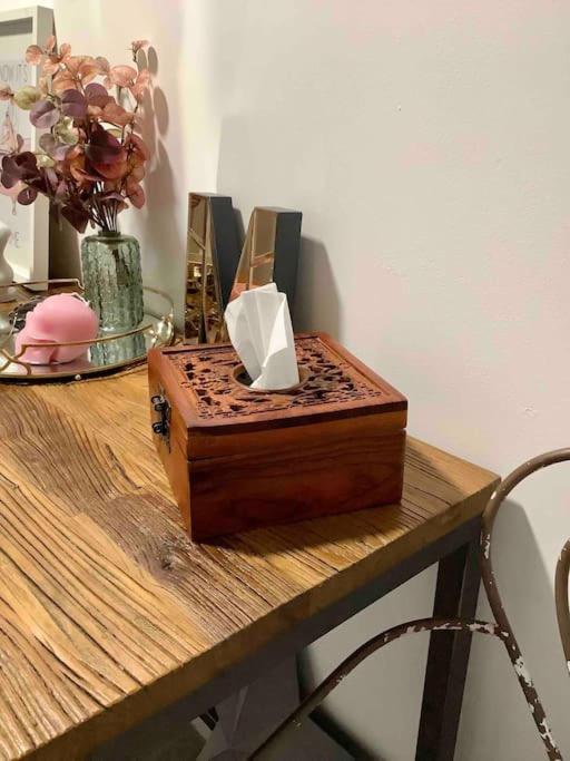 The Roscoe Boutique Apartment