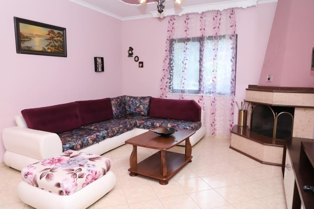 Toni Apartment Berat