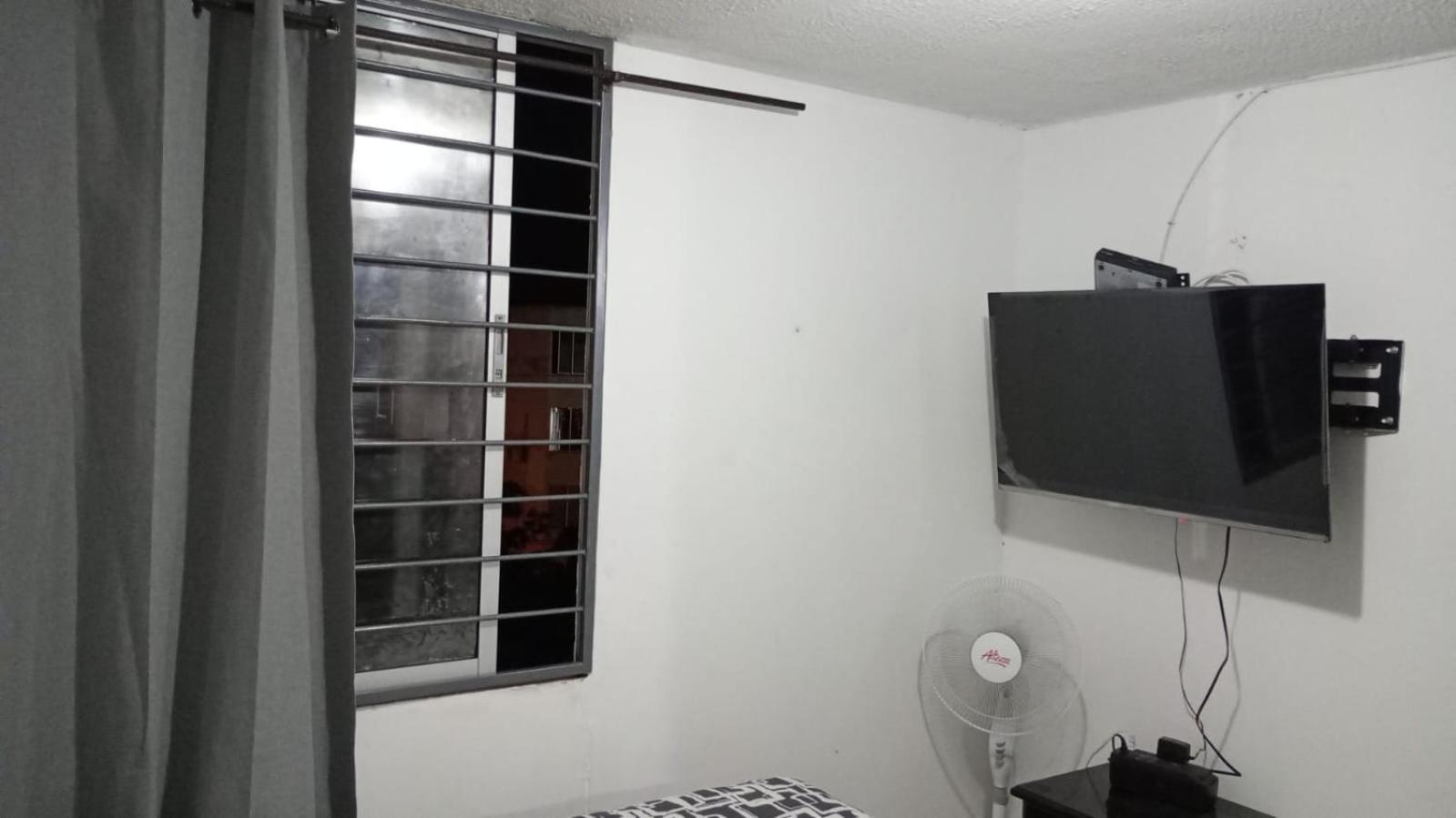 MINIMO 3 NOCHES DE ESTANCIA - APARTAMENTO 4 PERSONAS - 1 AIRE ACONDICIONADO