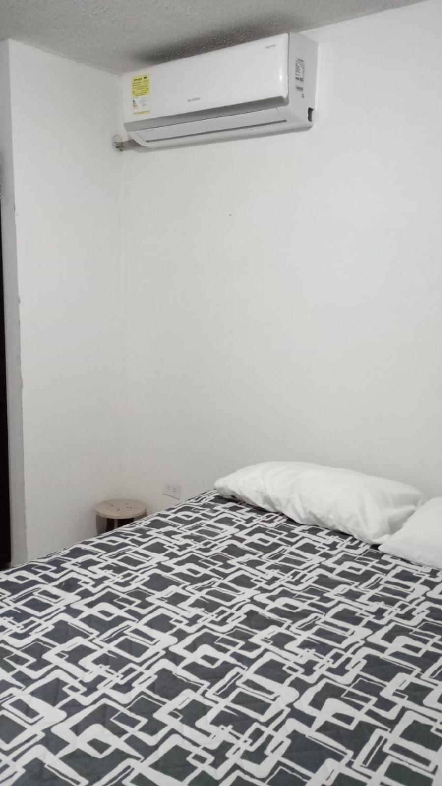MINIMO 3 NOCHES DE ESTANCIA - APARTAMENTO 4 PERSONAS - 1 AIRE ACONDICIONADO