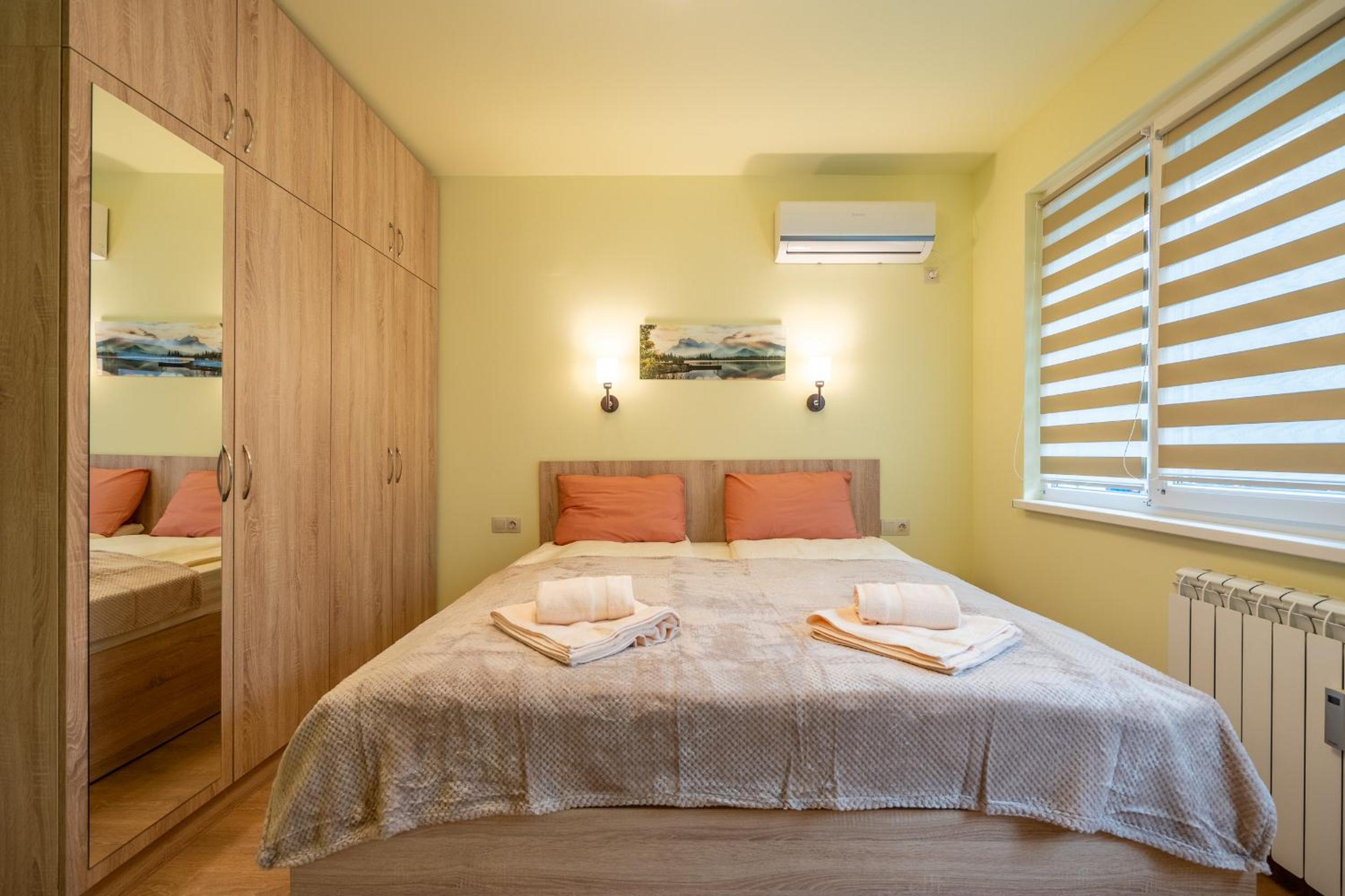 Top Location Central New & Spacious 3 BDR apt Medical Academy