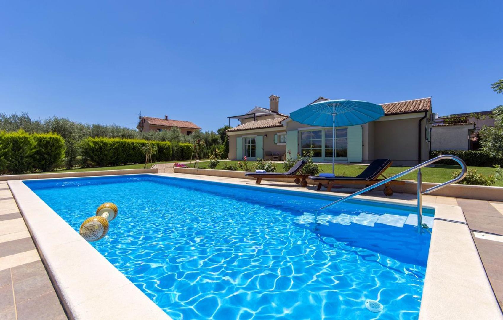 Beautiful Villa Judita with pool in Tar