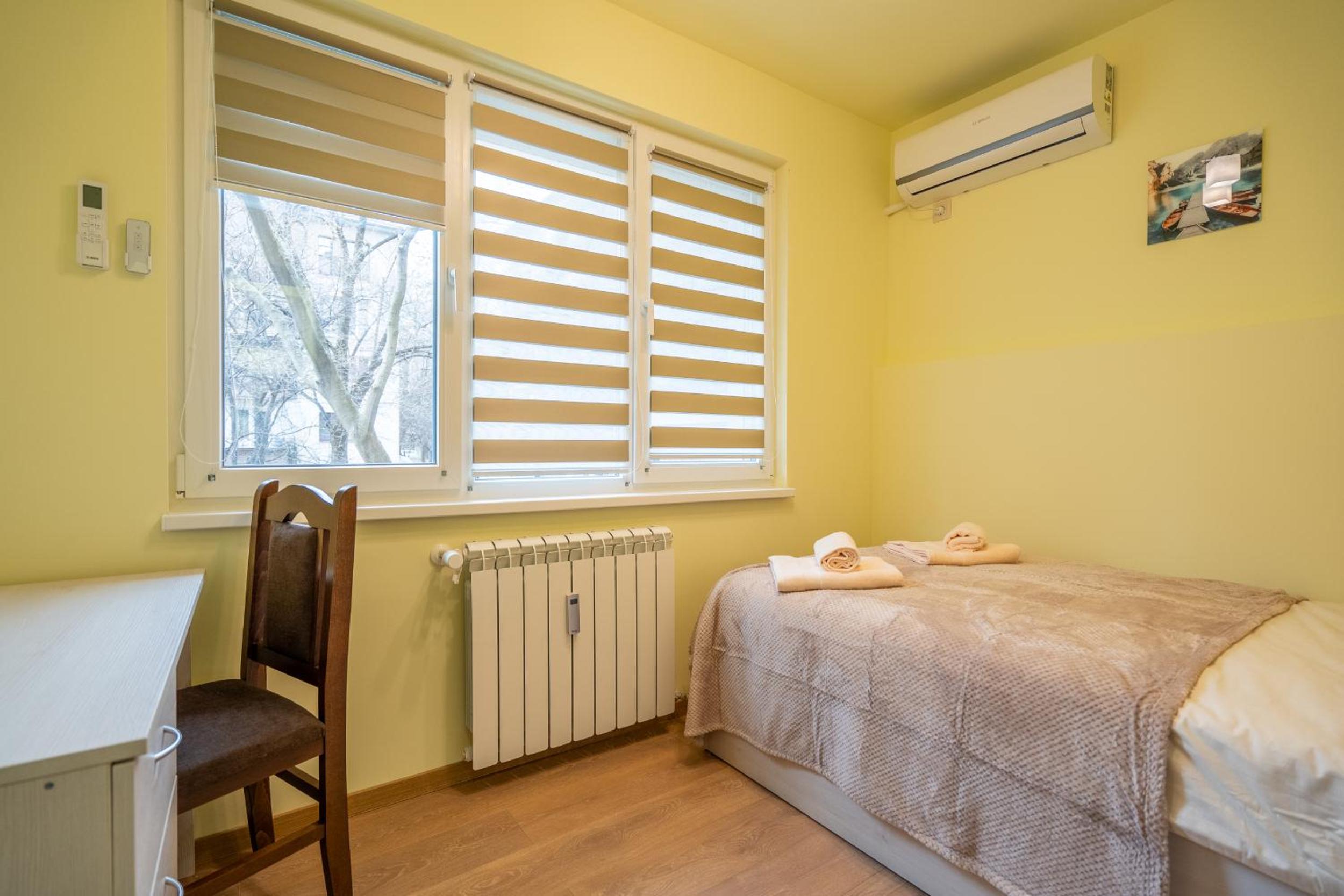 Top Location Central New & Spacious 3 BDR apt Medical Academy