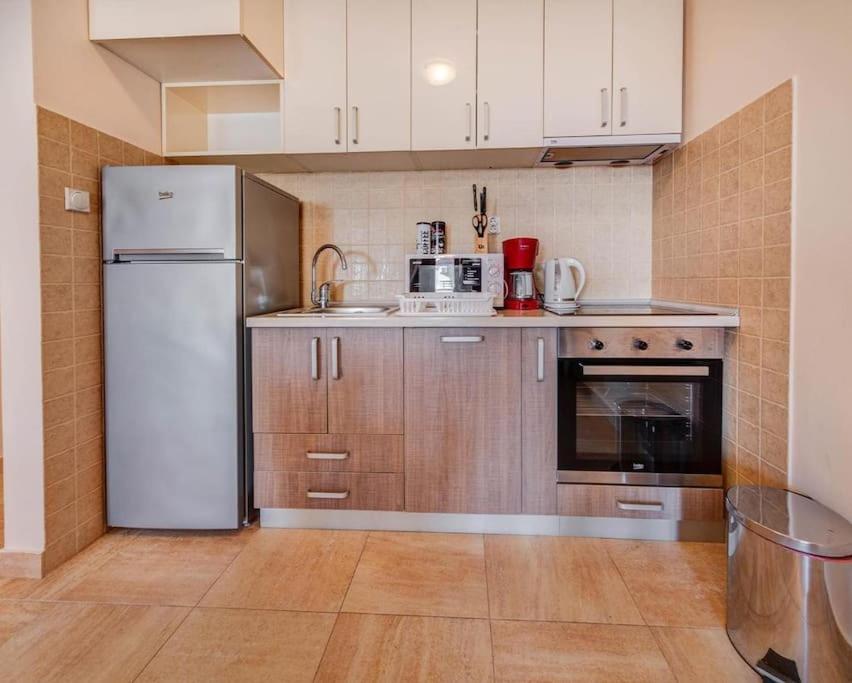 Marine Bay Kamenari Three Bedroom Apartment & Pool view 5