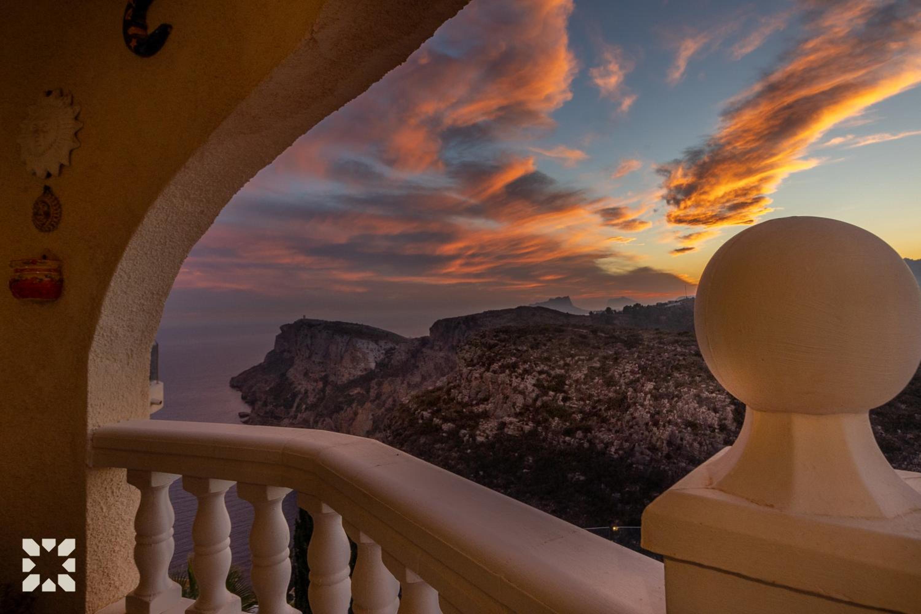 Villa Sunset Rock by Abahana Villas