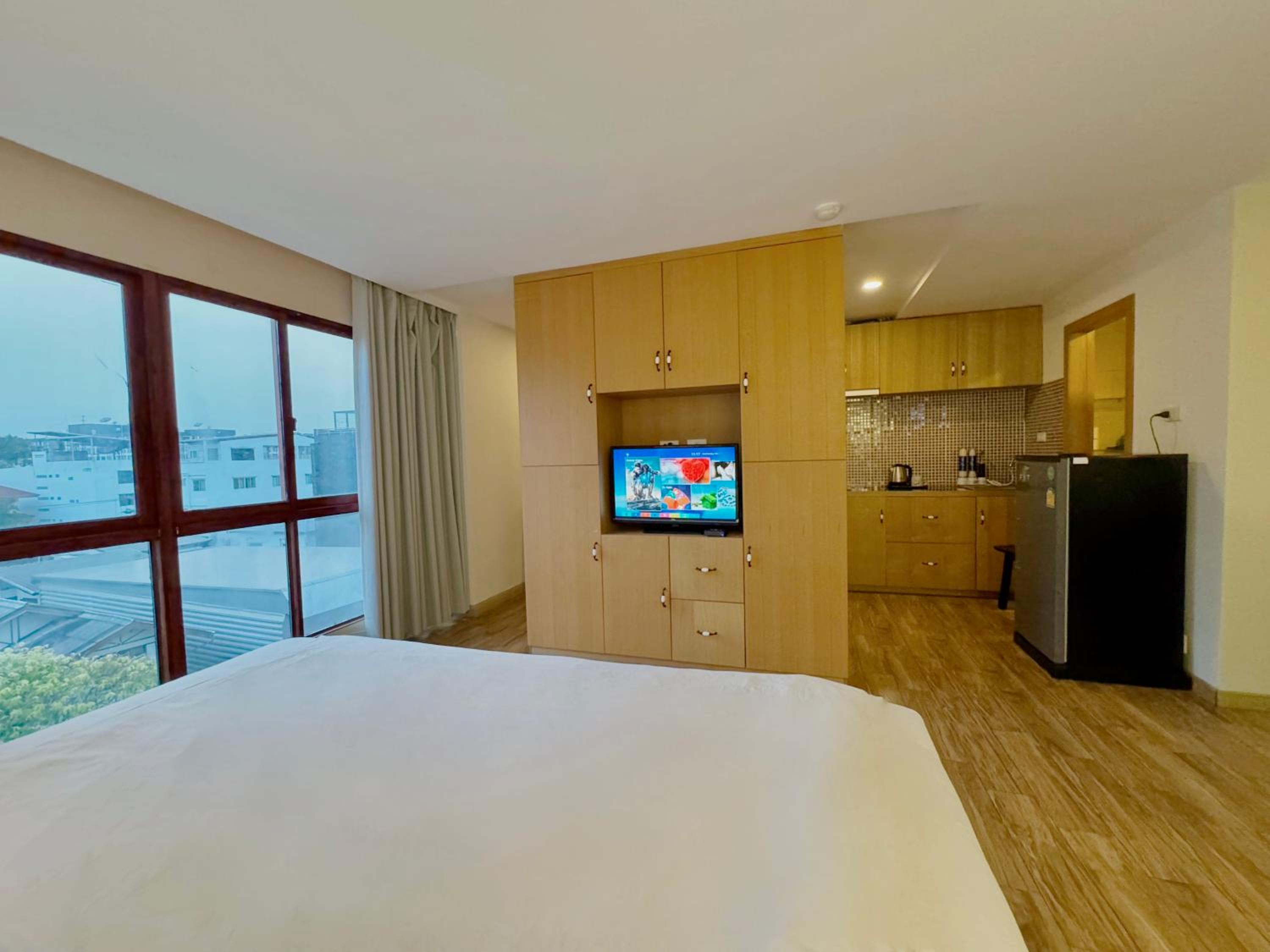 Pentafield City Residence view 5