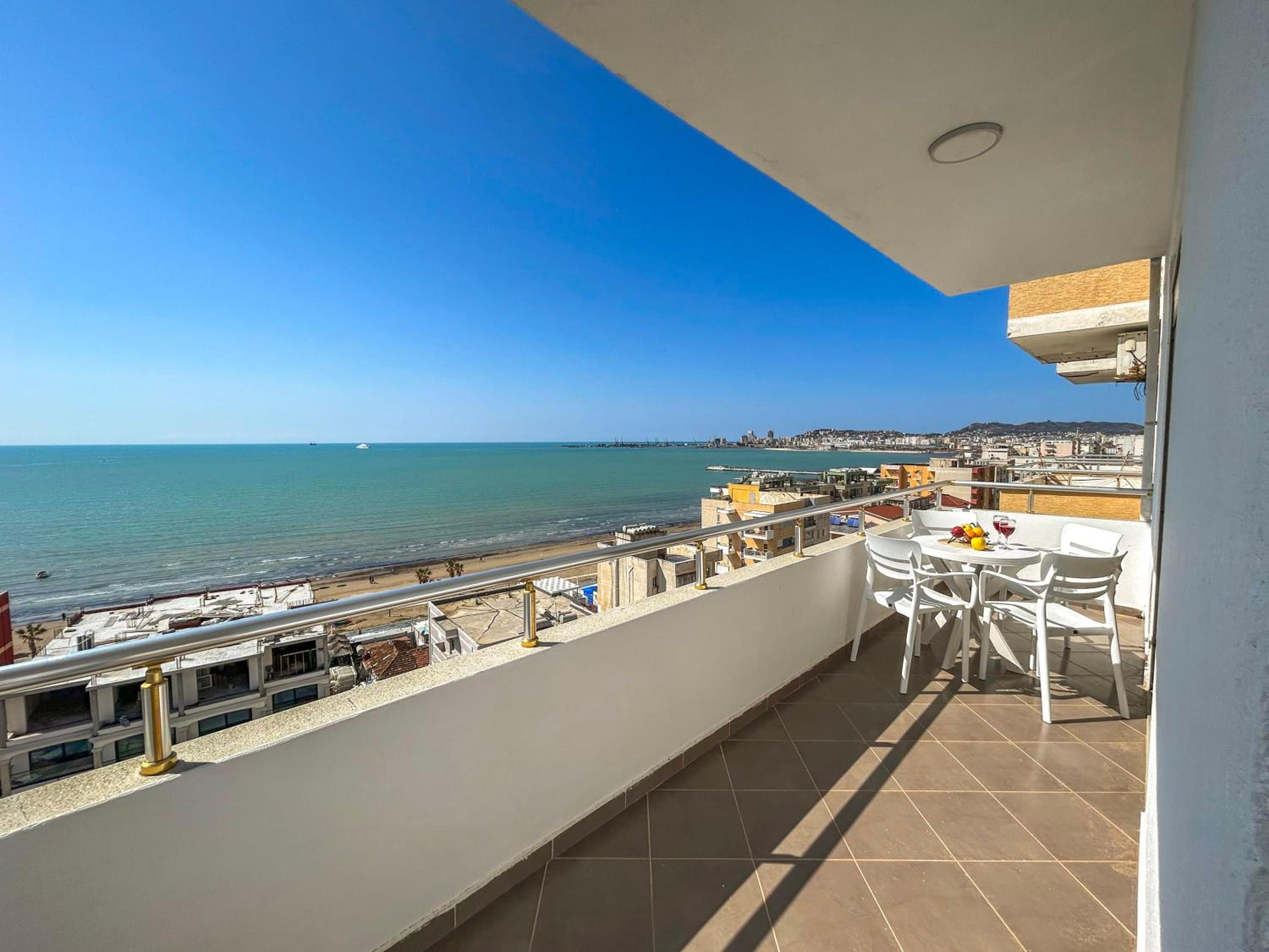 Breathtaking sea view apartment 687