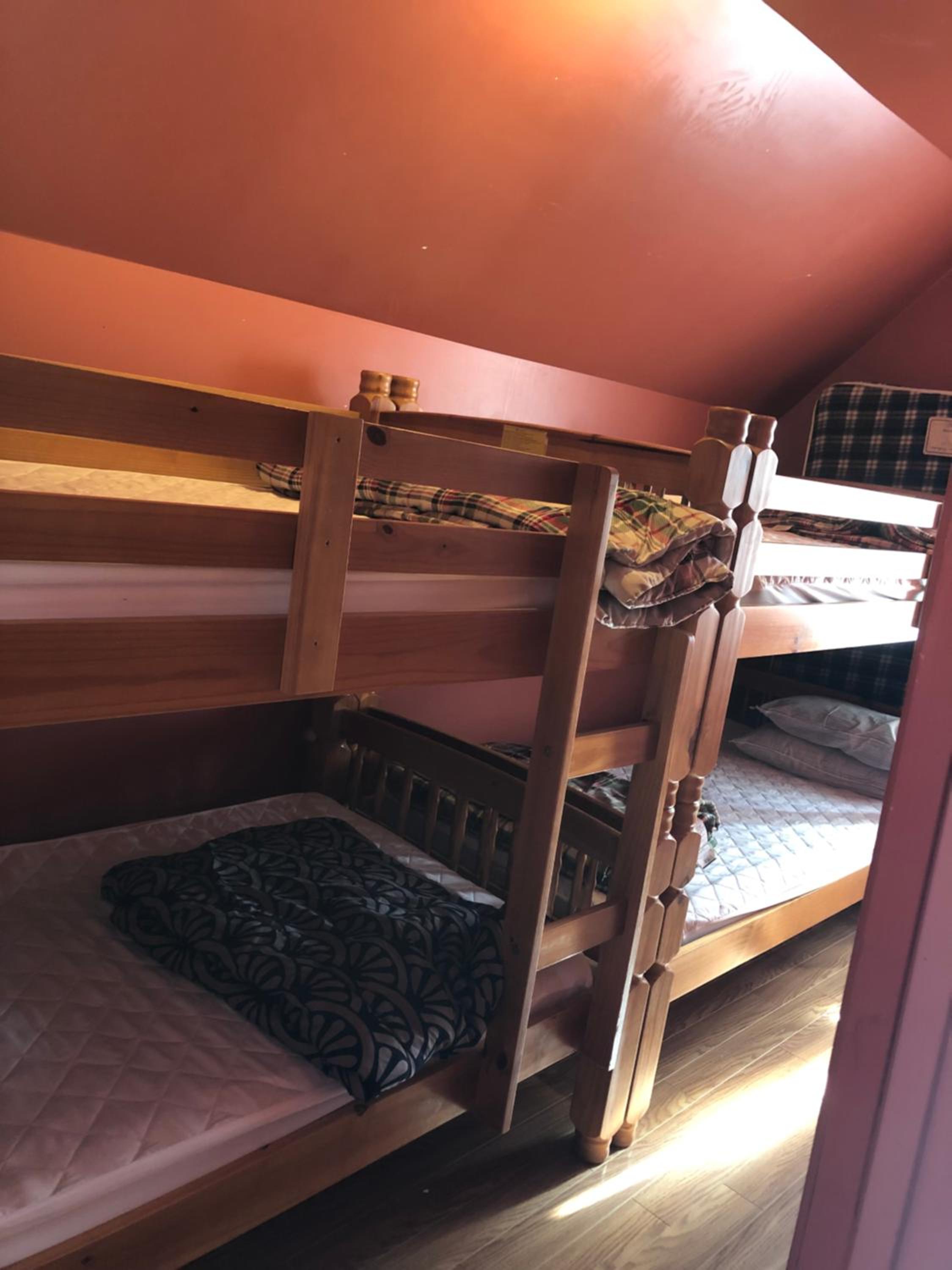 BALSAM LAKE 4 BED ROOM COTTAGE