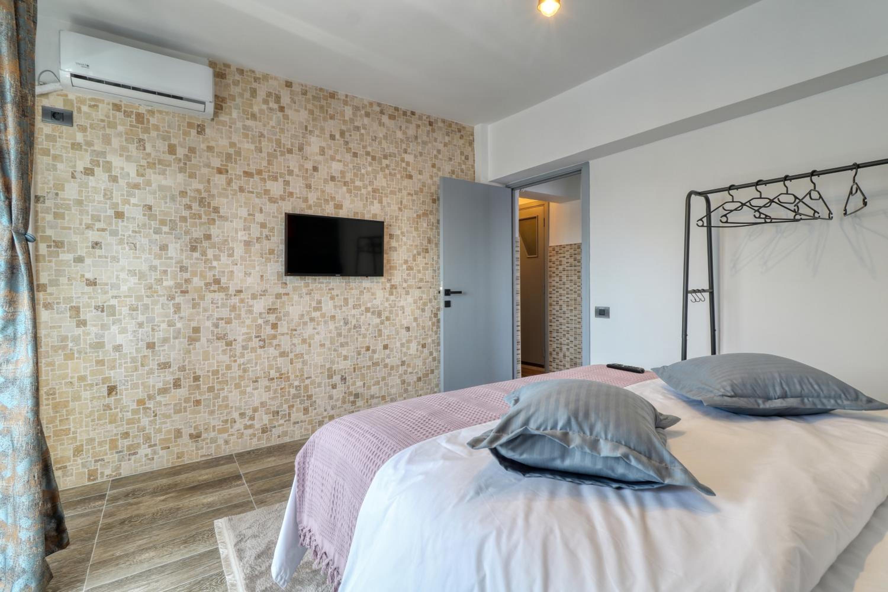 RDI Elegance Apartment Downtown