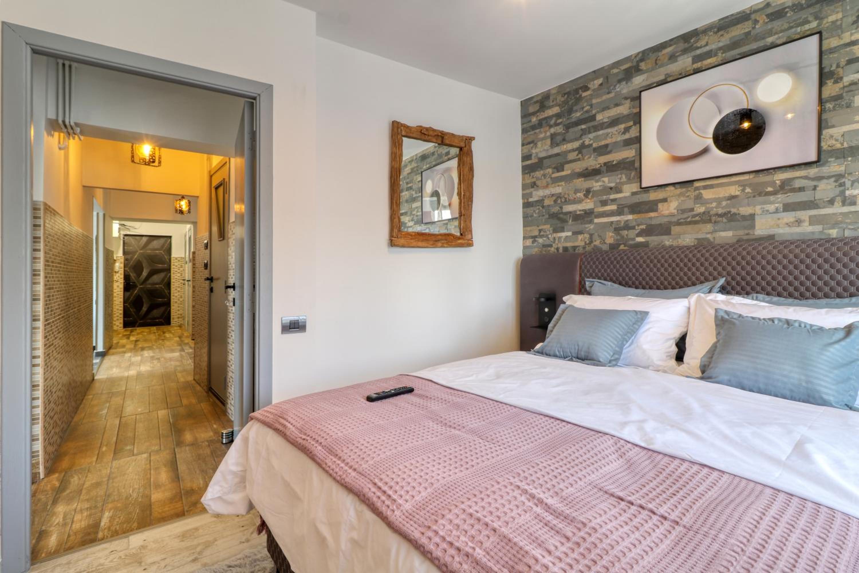 RDI Elegance Apartment Downtown
