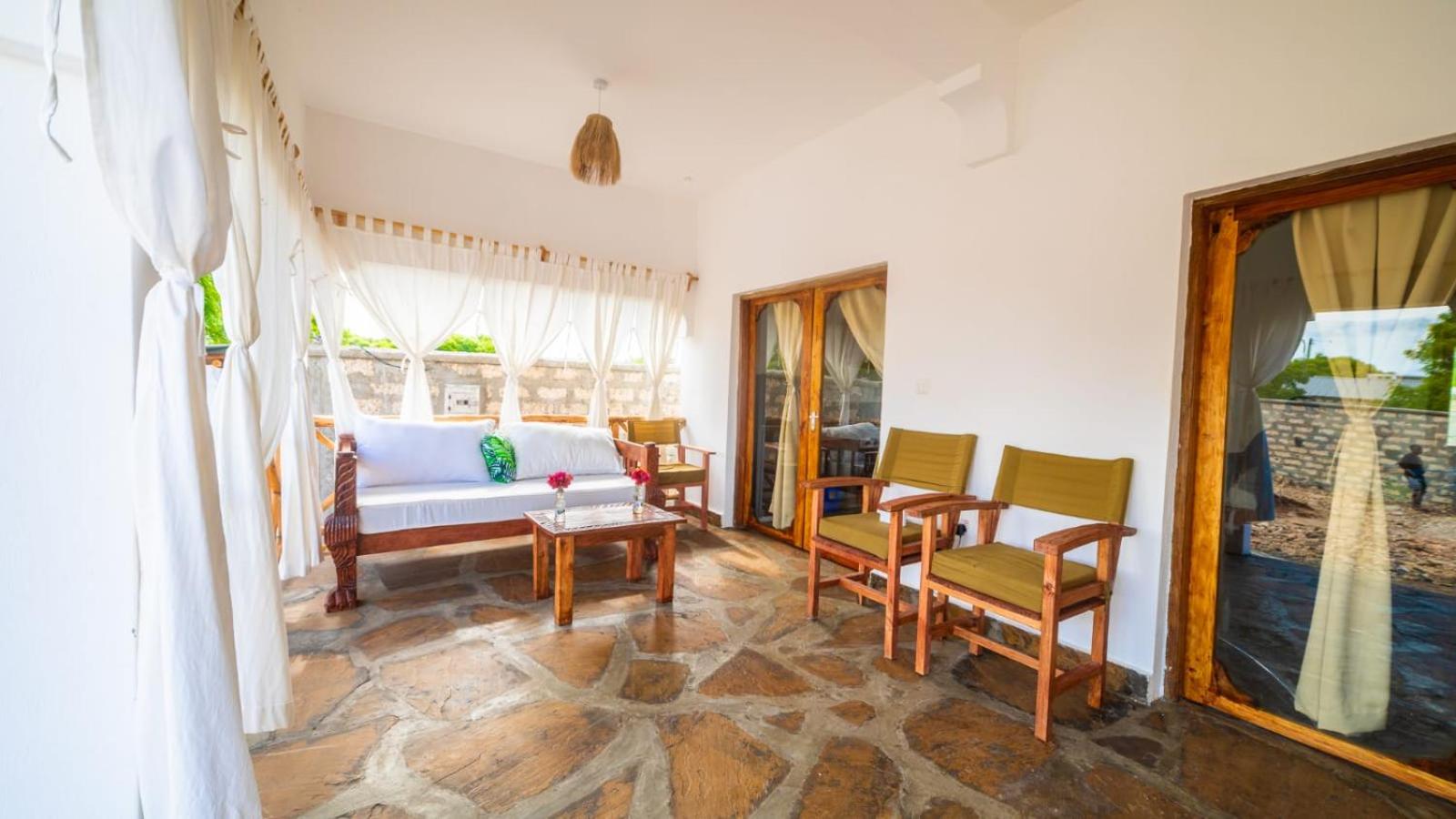 Villa Clarida view 3