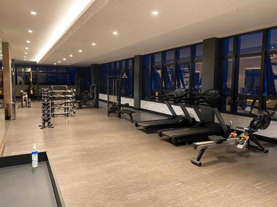 Lindo flat em prédio luxuoso - Excelente localização