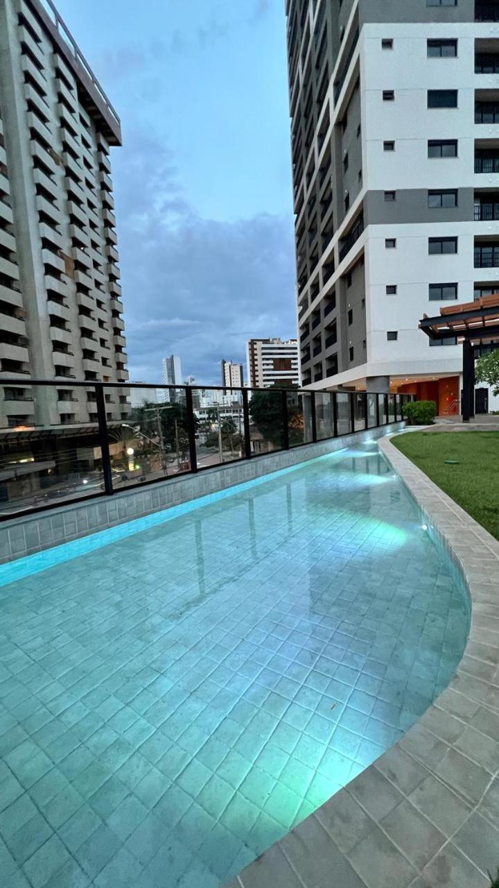 Lindo flat em prédio luxuoso - Excelente localização