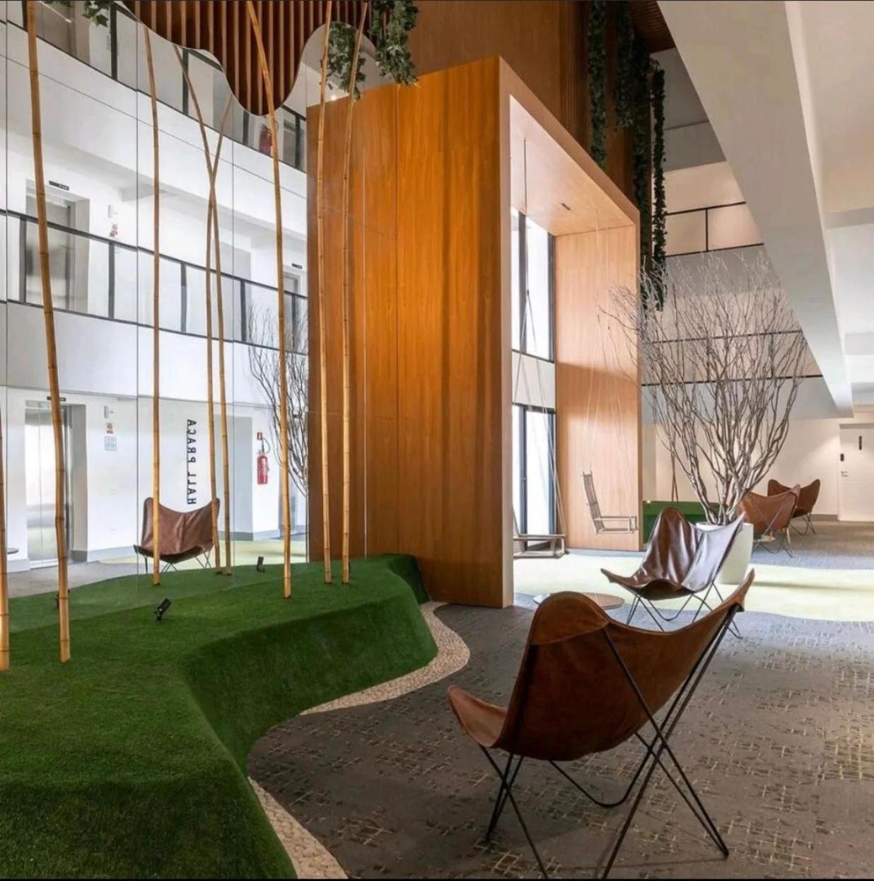 Lindo flat em prédio luxuoso - Excelente localização