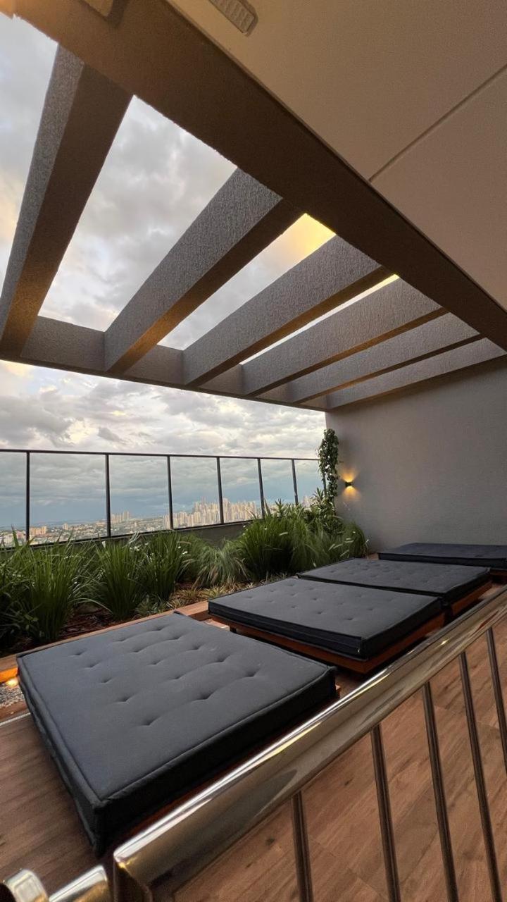 Lindo flat em prédio luxuoso - Excelente localização