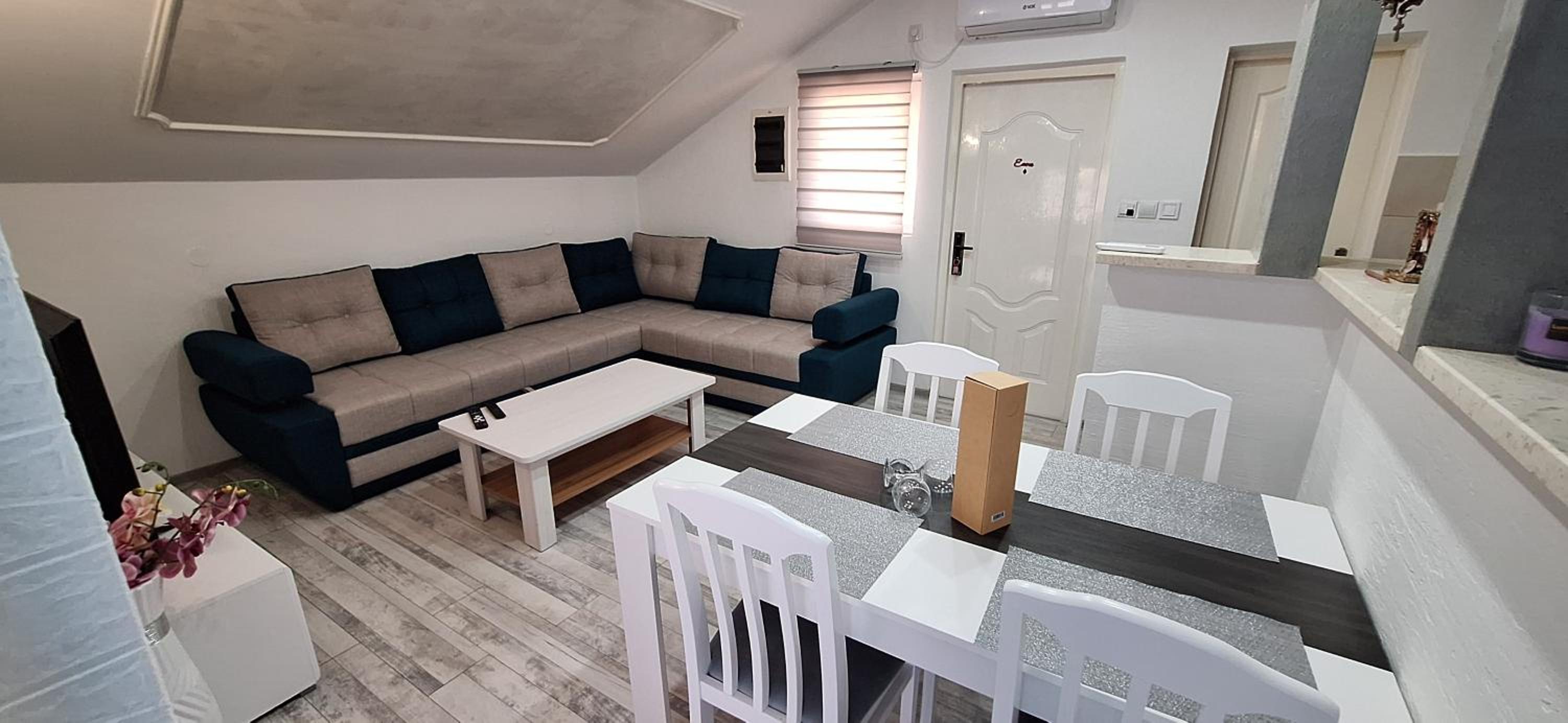 Apartment Elena