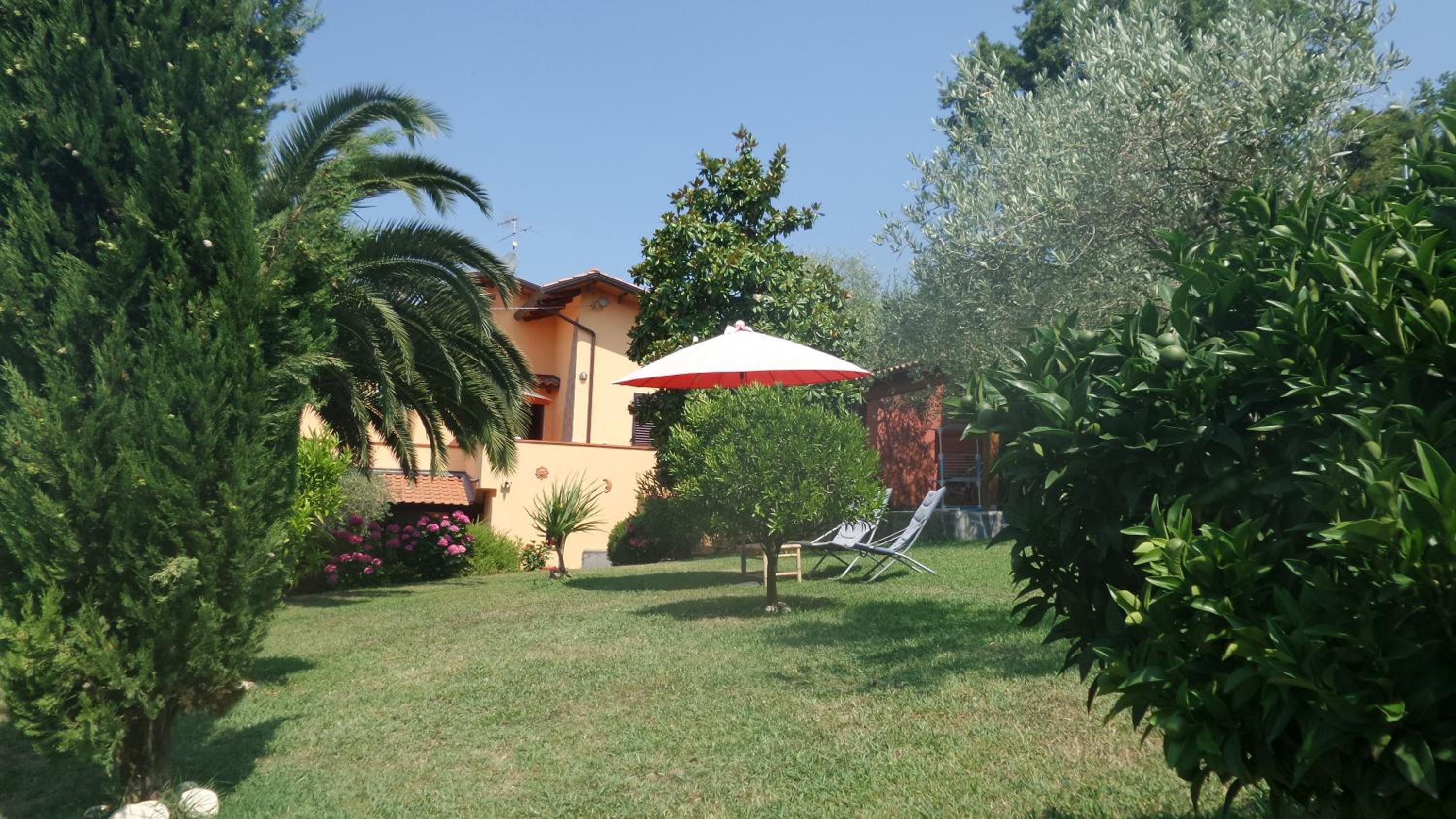Casa Vacanze Colline di Luni view 4