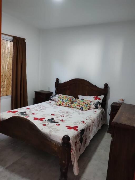 Casa con pileta privada en complejo de cabañas CABLE A TIERRA Syrah San Rafael