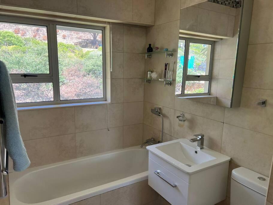 Camps Bay 2 Bed Sea Grand View view 5