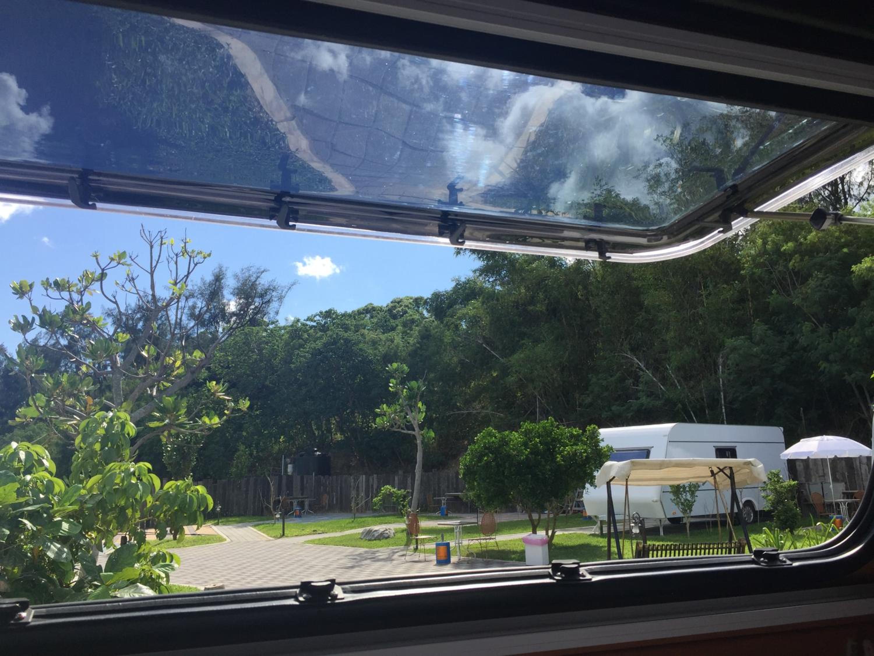 Kenting Houbihu Camping Car B&B