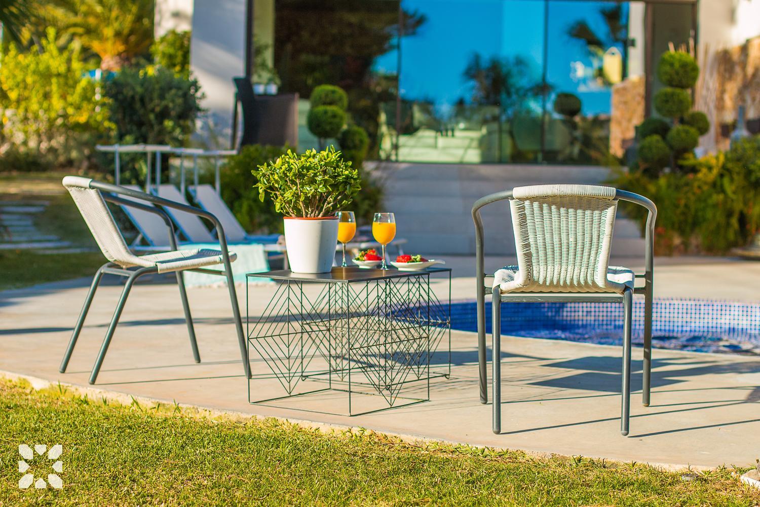 Villa Los Roques by Abahana Villas view 4