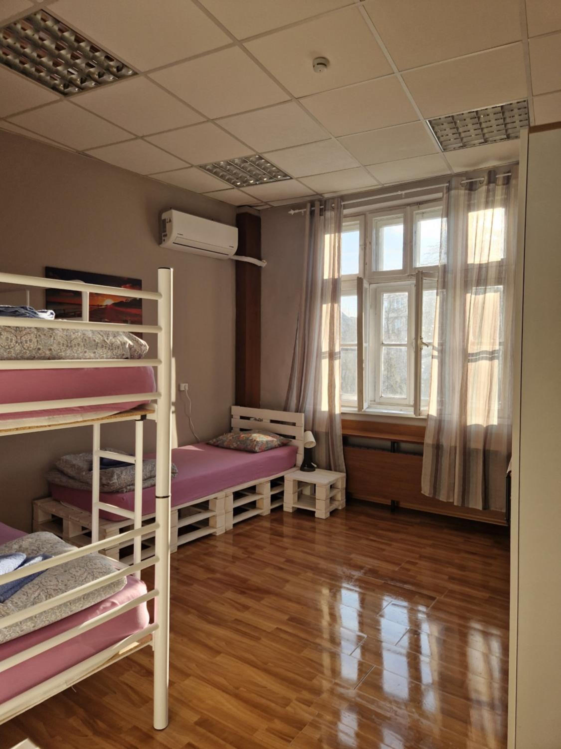 Lambo's Corner Varna - Guest Rooms