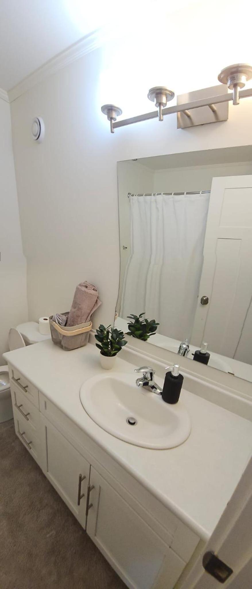 3 bedroom Town in Stonebridge unit 303