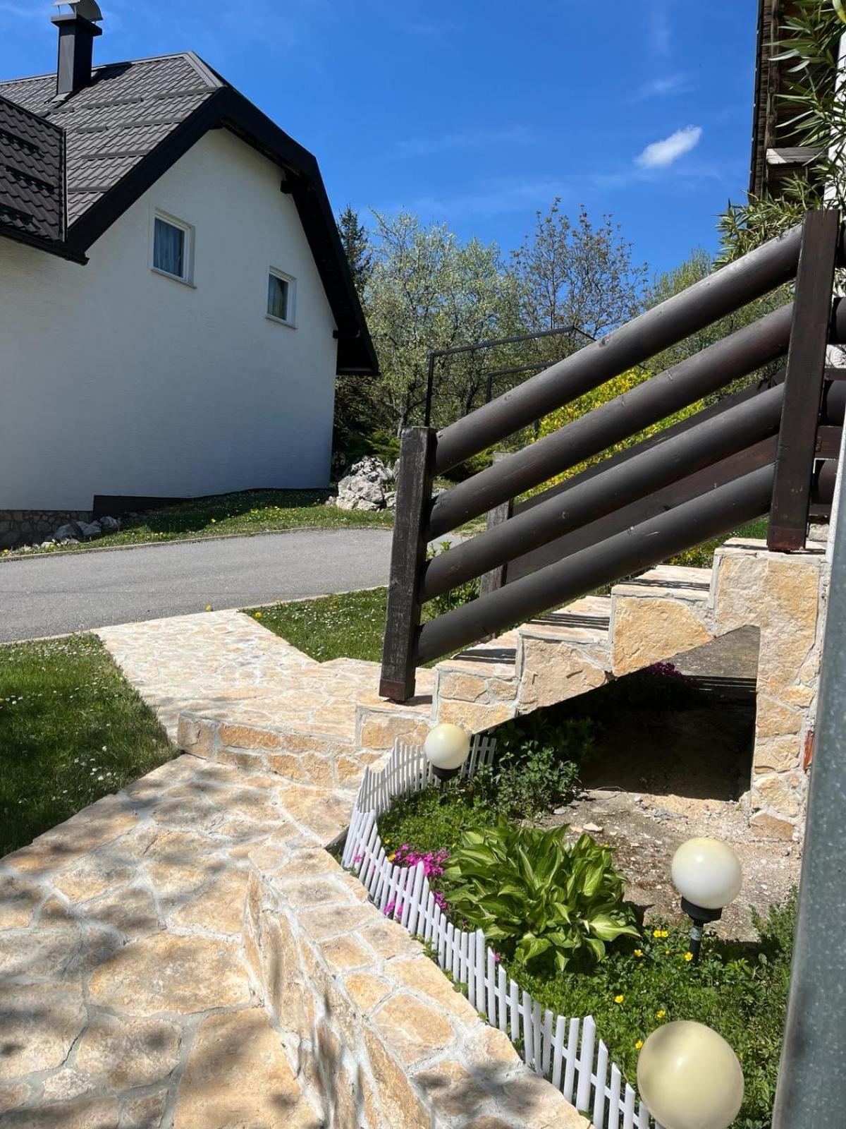 Guest House Štefanija