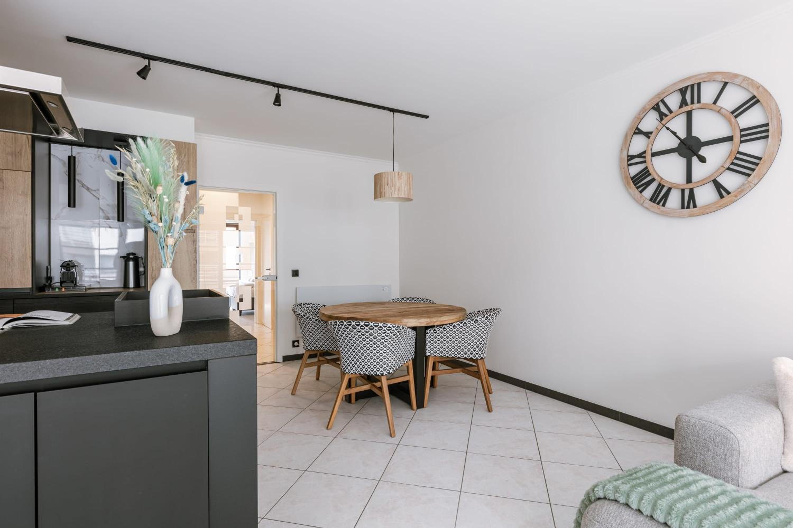 Huswell - Stylish two bedroom apartment on top location