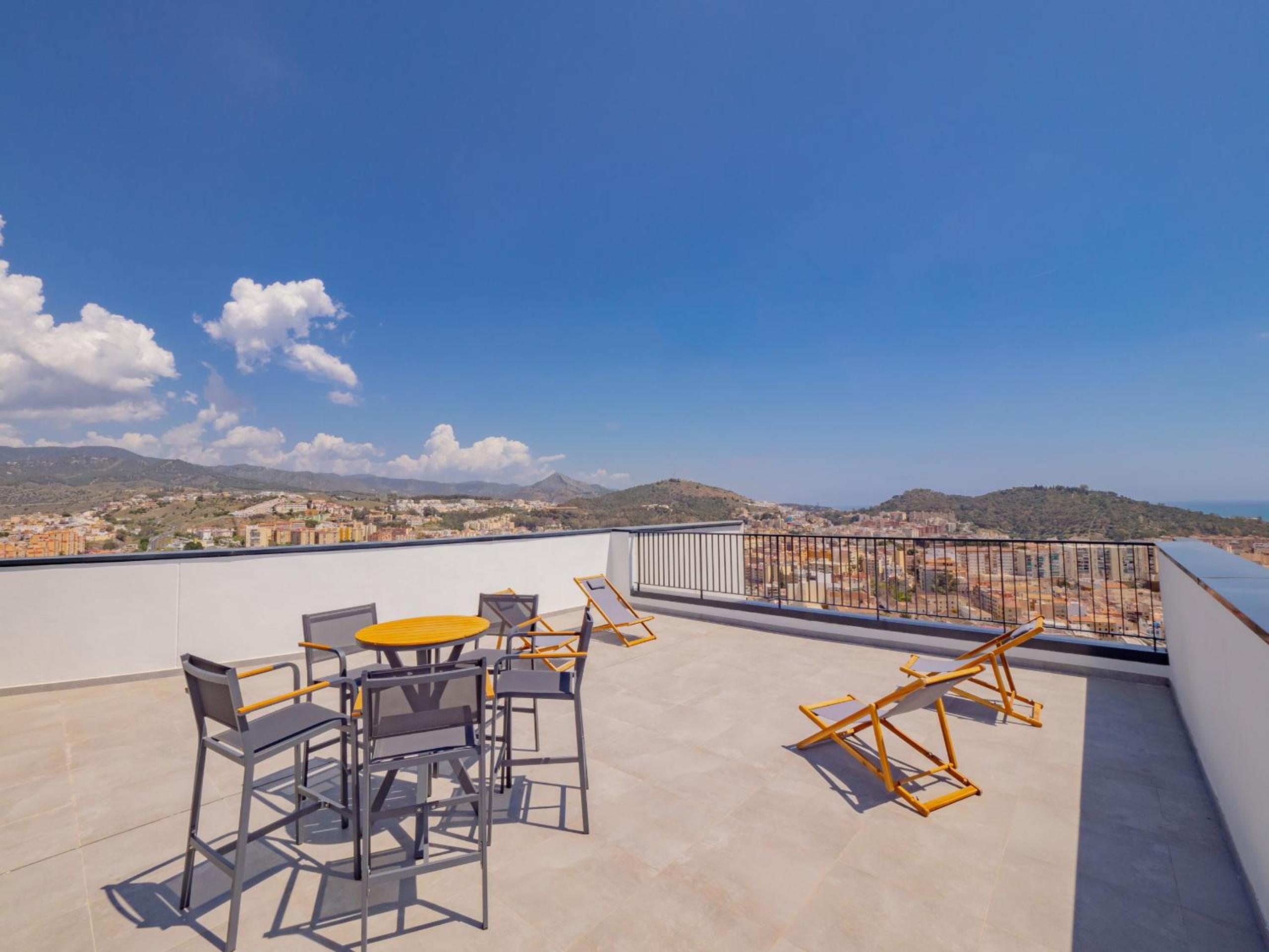 Cubo's Luxury Urban Sky Apartment 12